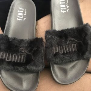 Fenty slides worn 1 time like new size 8.5